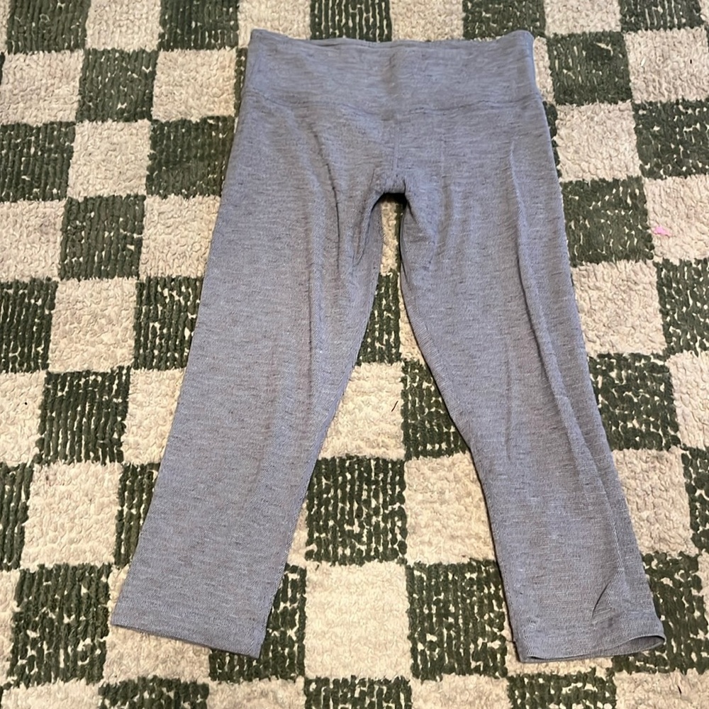 Lululemon gray cropped leggings